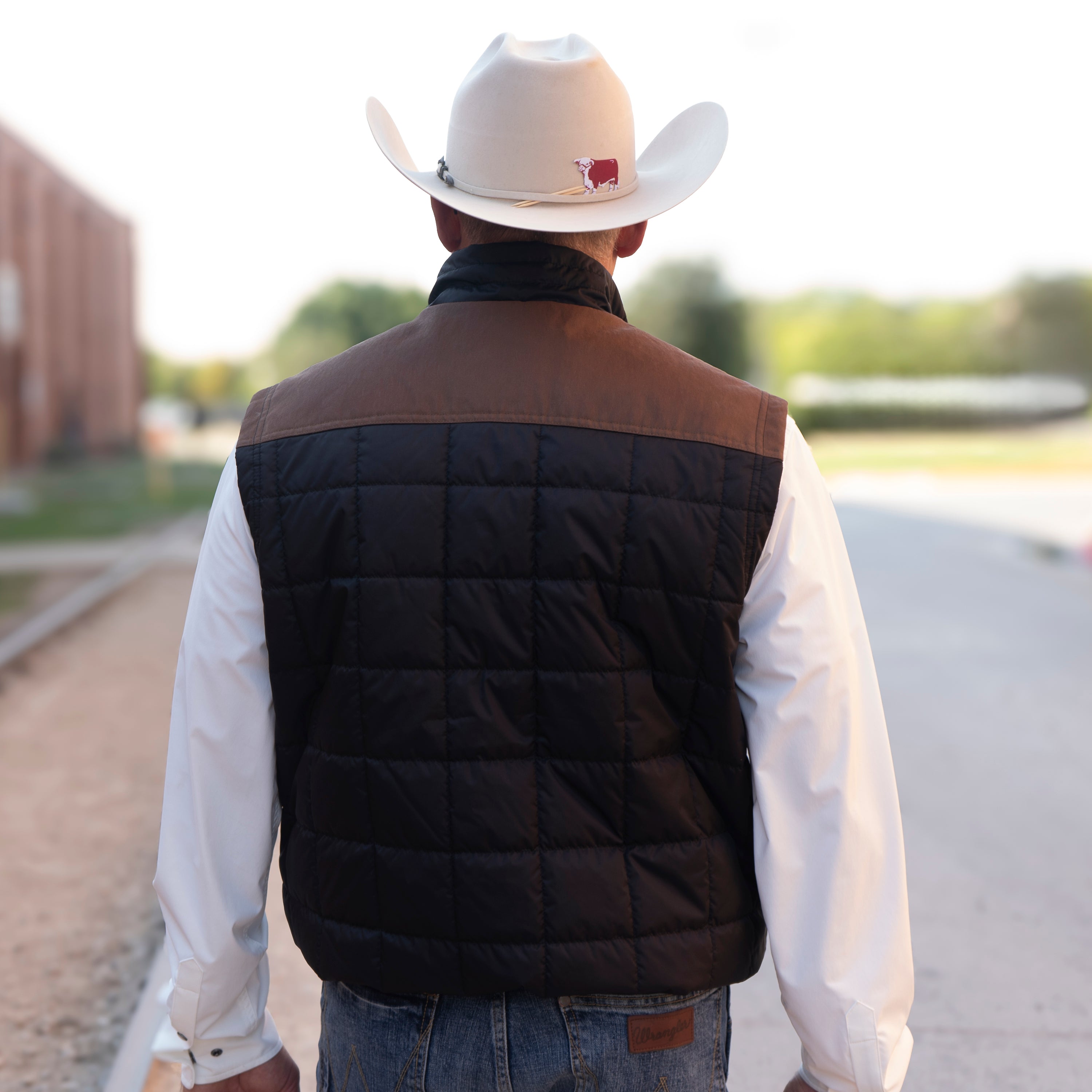 Lazy J Ranch Men's Lightweight Relaxed Fit Vest - Brown